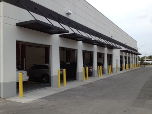 commercial awnings installed in orlando plaza